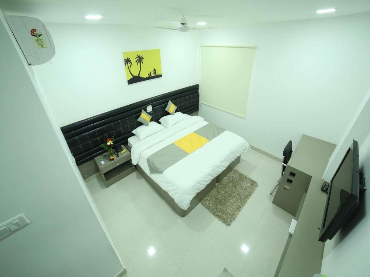 La Riviera Suites Madhapur 海得拉巴 外观 照片