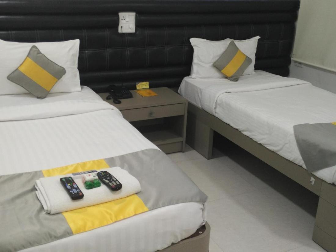 La Riviera Suites Madhapur 海得拉巴 外观 照片