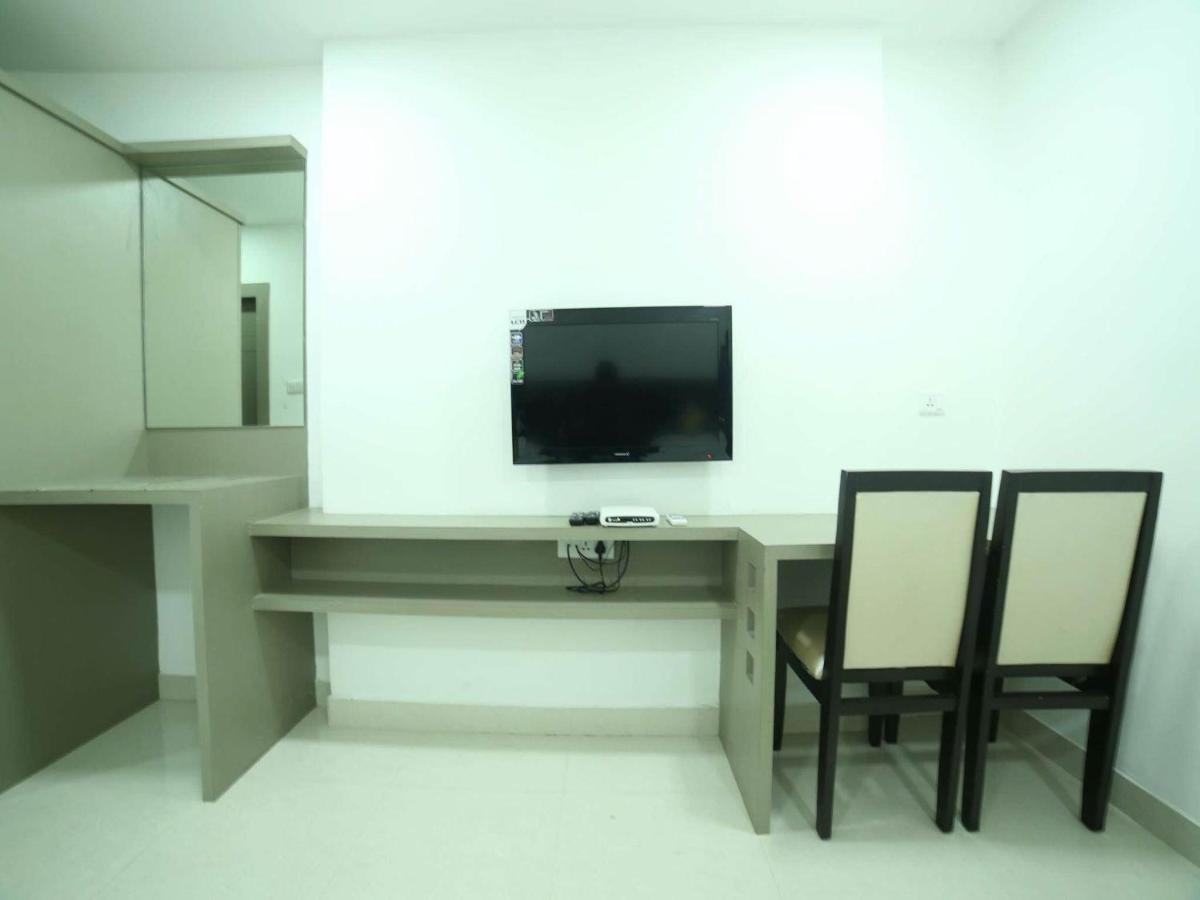 La Riviera Suites Madhapur 海得拉巴 外观 照片